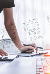 Lên ý tưởng và thiết kế